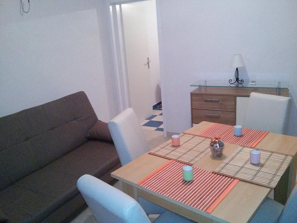 Holiday House Popovic Sućuraj 外观 照片