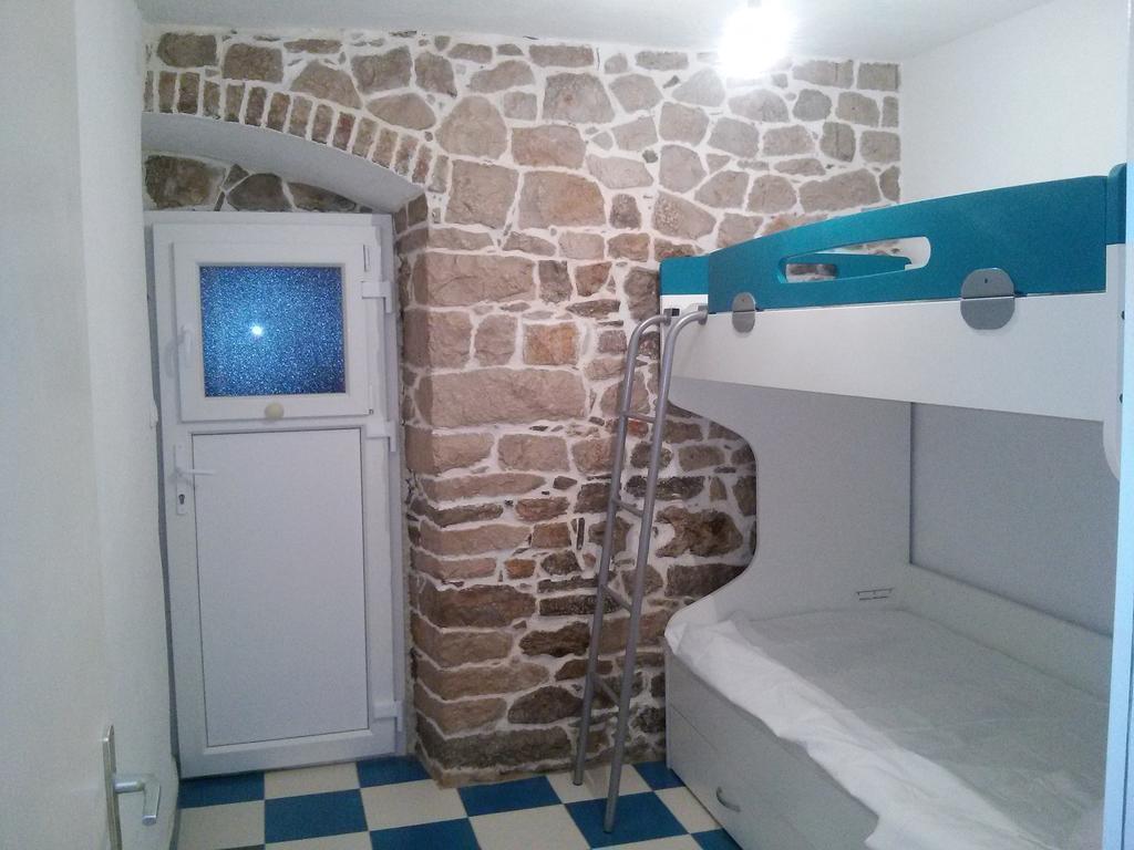 Holiday House Popovic Sućuraj 外观 照片