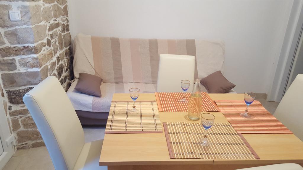 Holiday House Popovic Sućuraj 外观 照片