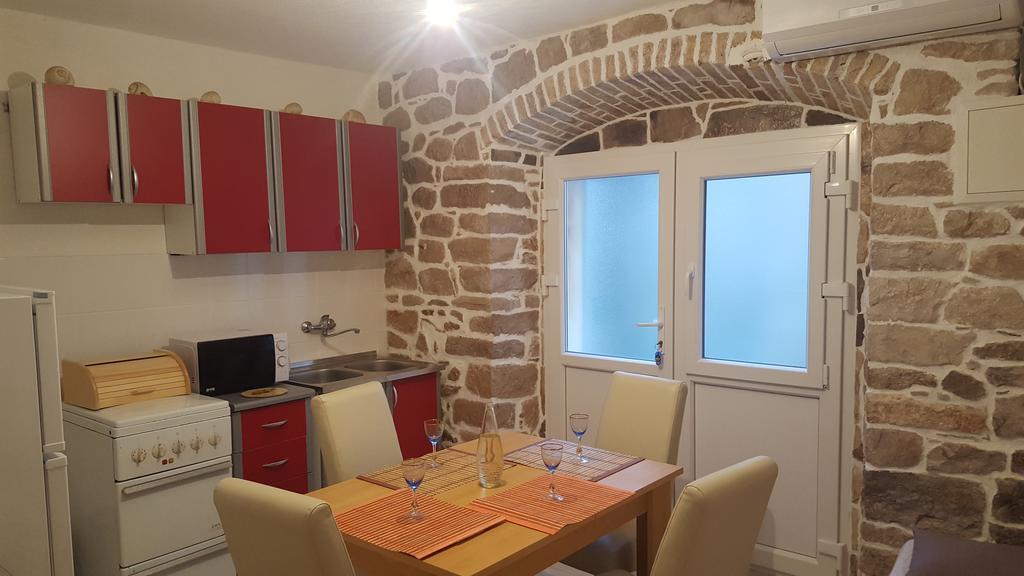 Holiday House Popovic Sućuraj 外观 照片